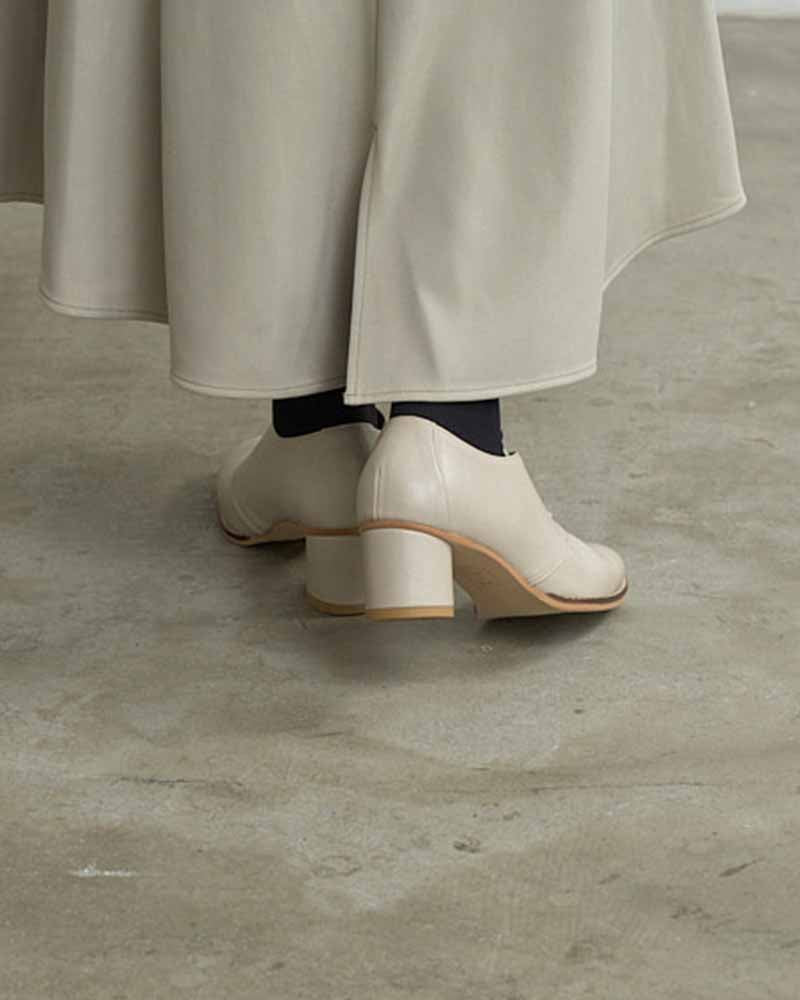 レースアップブーティ