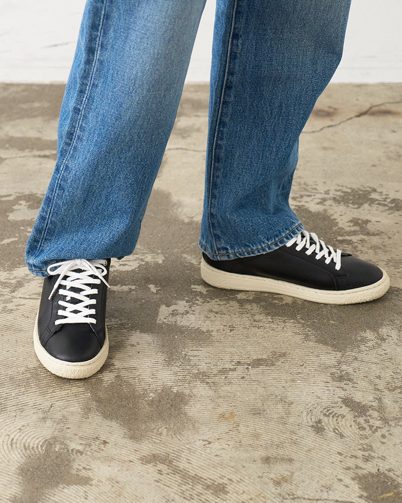 レースアップスニーカー