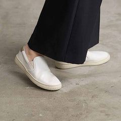 スリッポンスニーカー