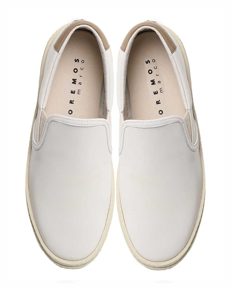 スリッポンスニーカー