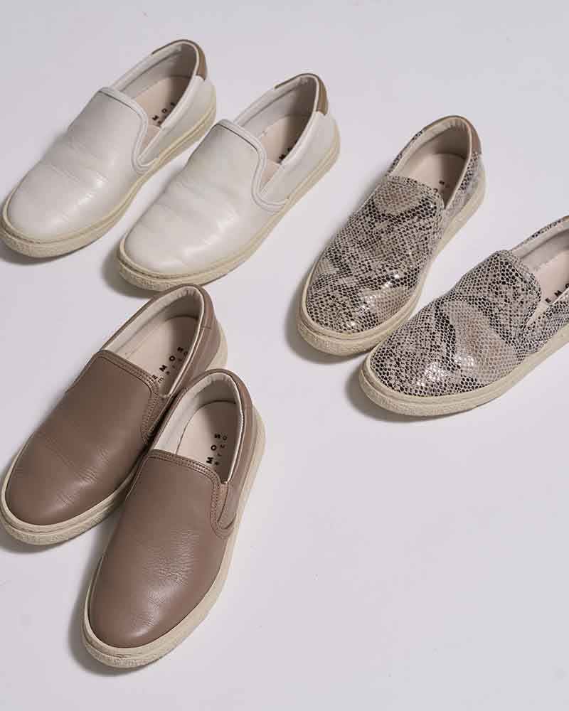 スリッポンスニーカー