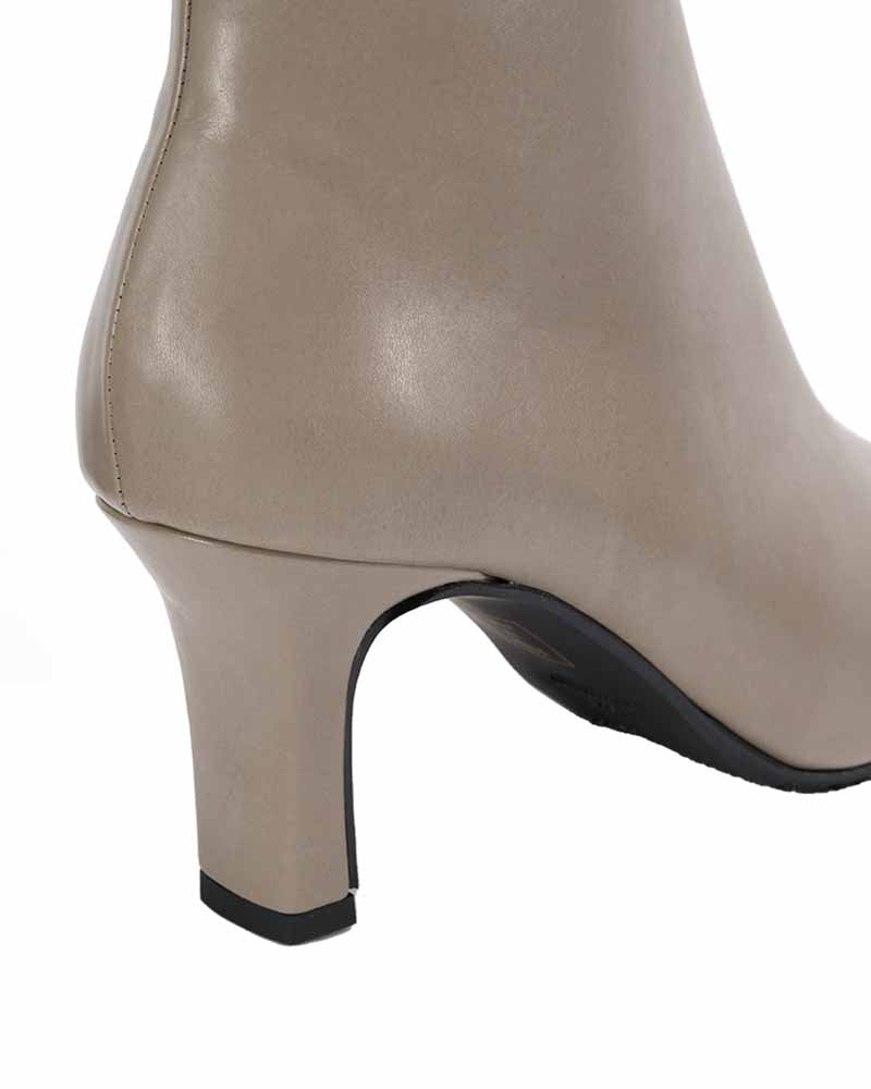 スクエアセンターシームブーツ