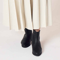 シンプルショートブーツ