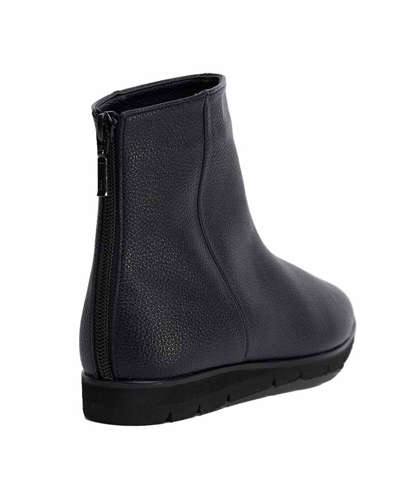 シンプルショートブーツ