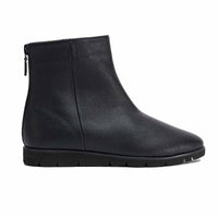 シンプルショートブーツ