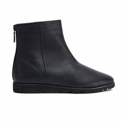 シンプルショートブーツ