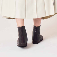 シンプルショートブーツ