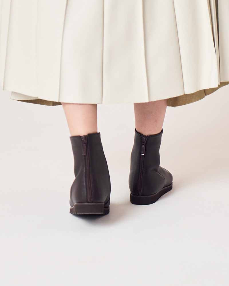 シンプルショートブーツ