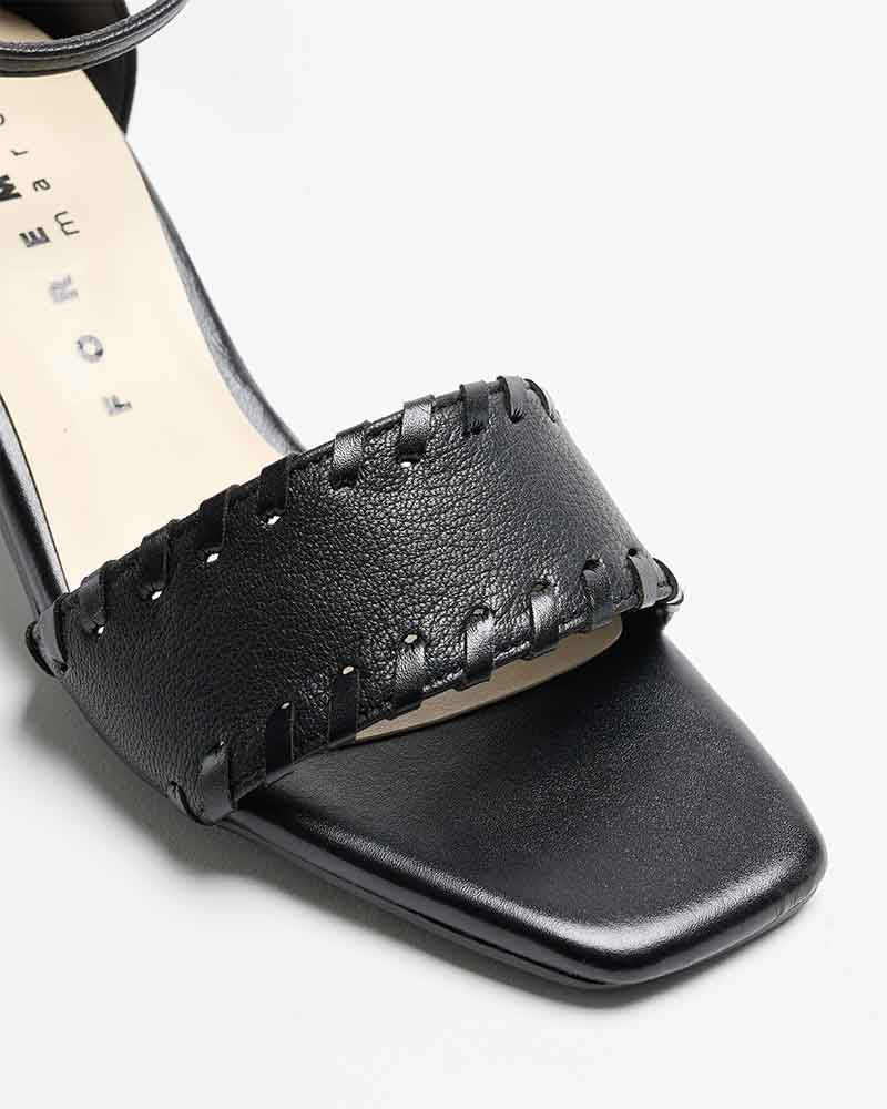 ハンドステッチレザーサンダル