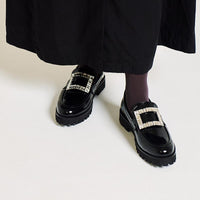 ビジューバックルローファー