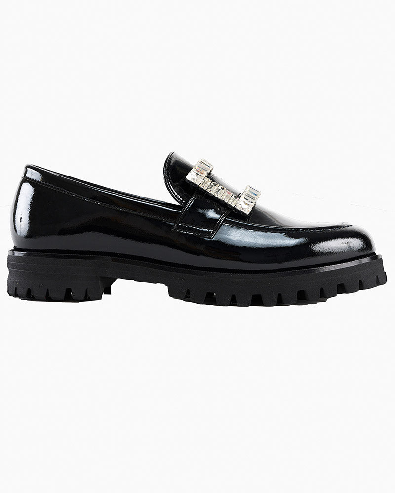 ビジューバックルローファー