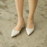 ポインテッドプレーンパンプス