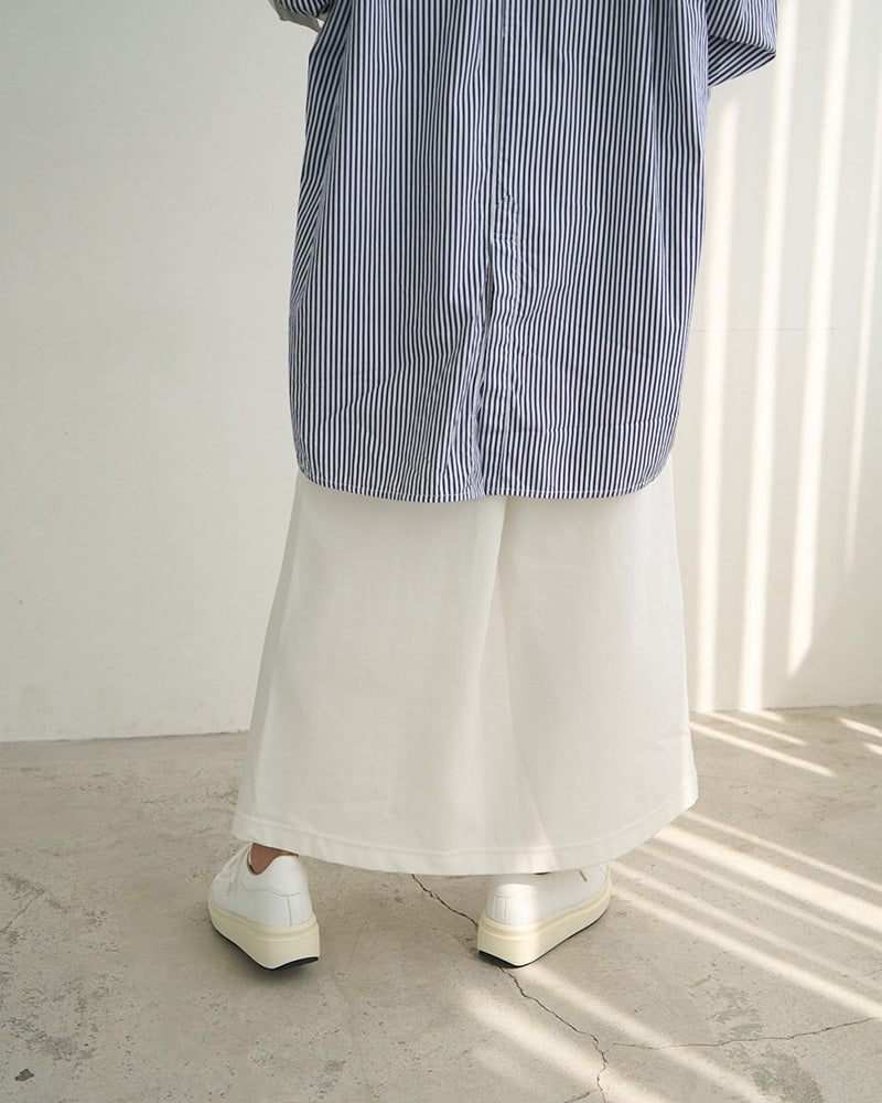 プラットフォームスニーカー