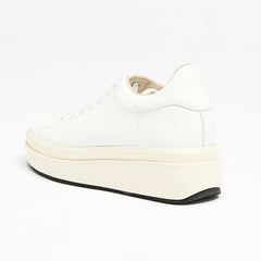 プラットフォームスニーカー