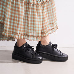 プラットフォームビジュースニーカー