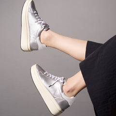 プラットフォームスニーカー