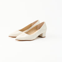 ポインテッドプレーンパンプス