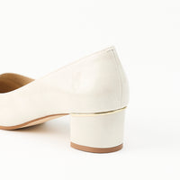 ポインテッドプレーンパンプス