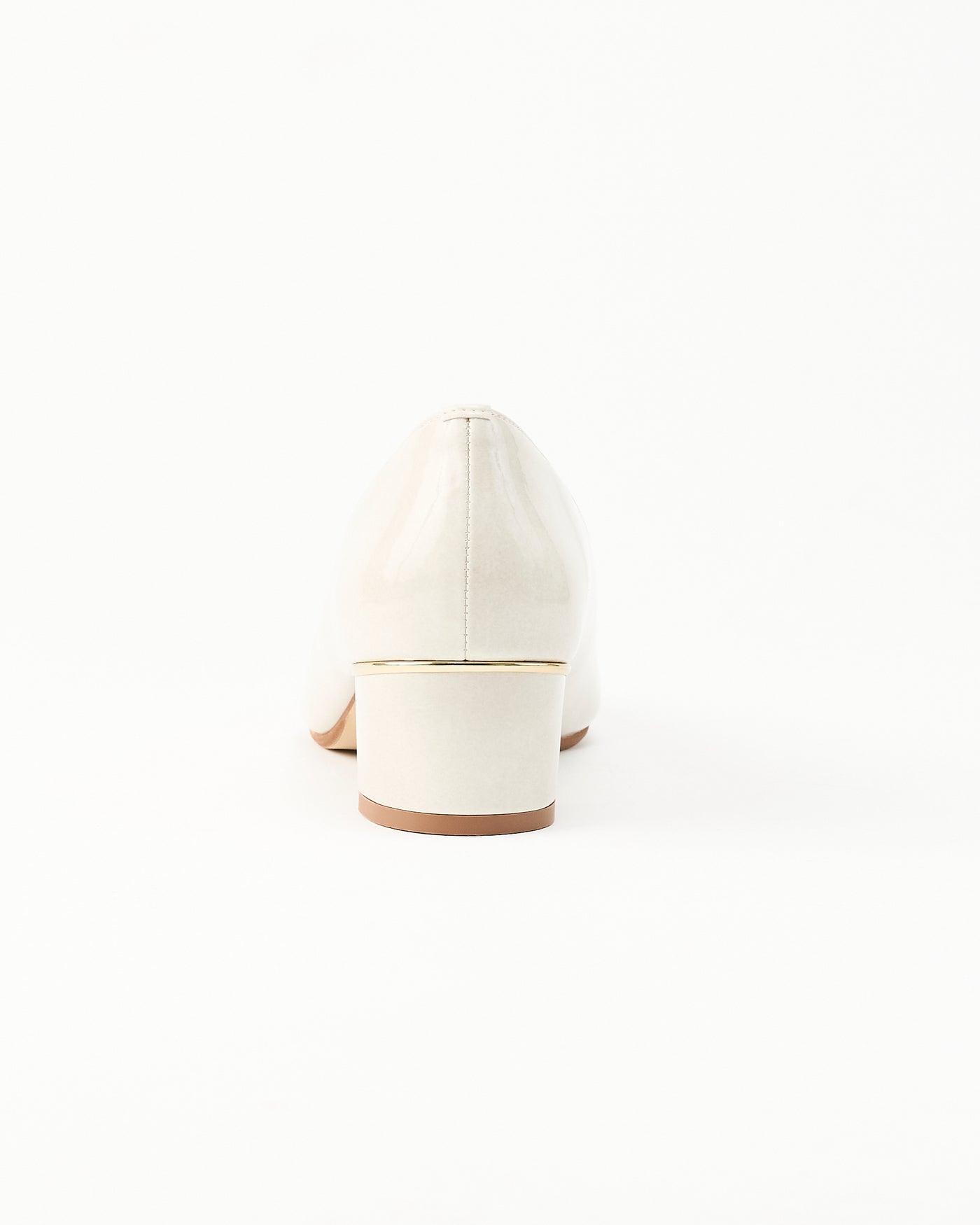 ポインテッドプレーンパンプス