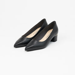 ポインテッドプレーンパンプス
