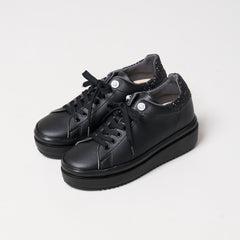 プラットフォームビジュースニーカー