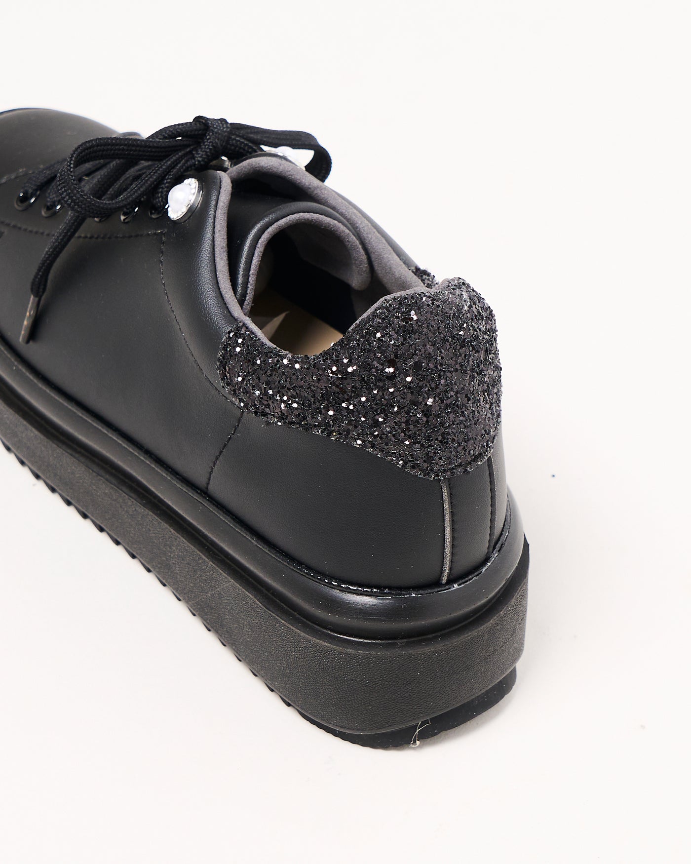 プラットフォームビジュースニーカー