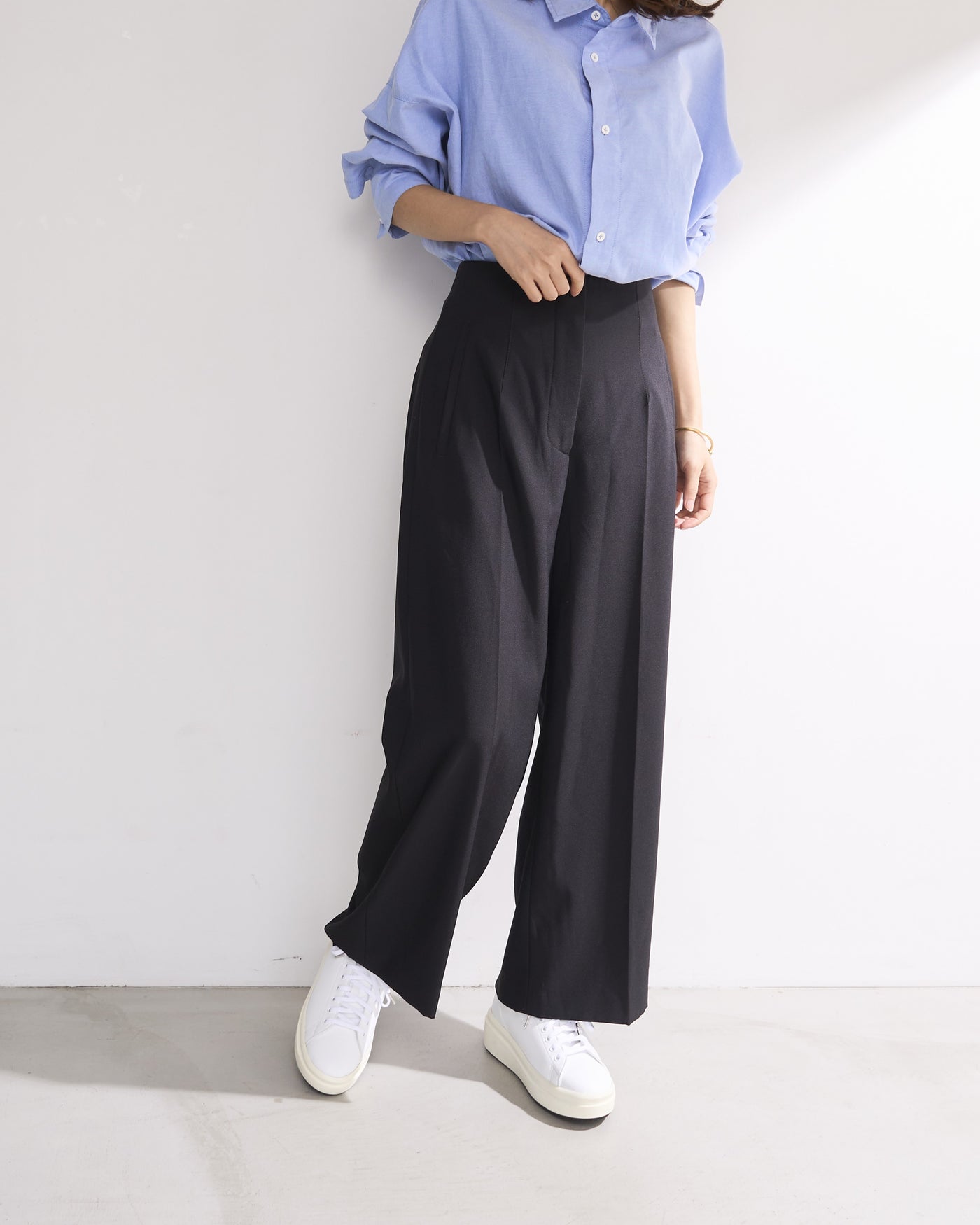 プラットフォームスニーカー