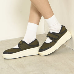 ベルテッドスニーカー