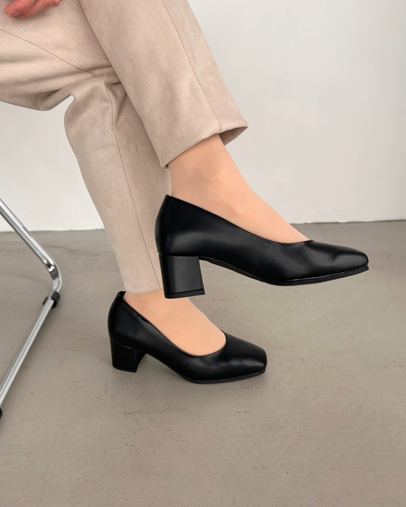 【マシュマロフィット】スクエアトウパンプス