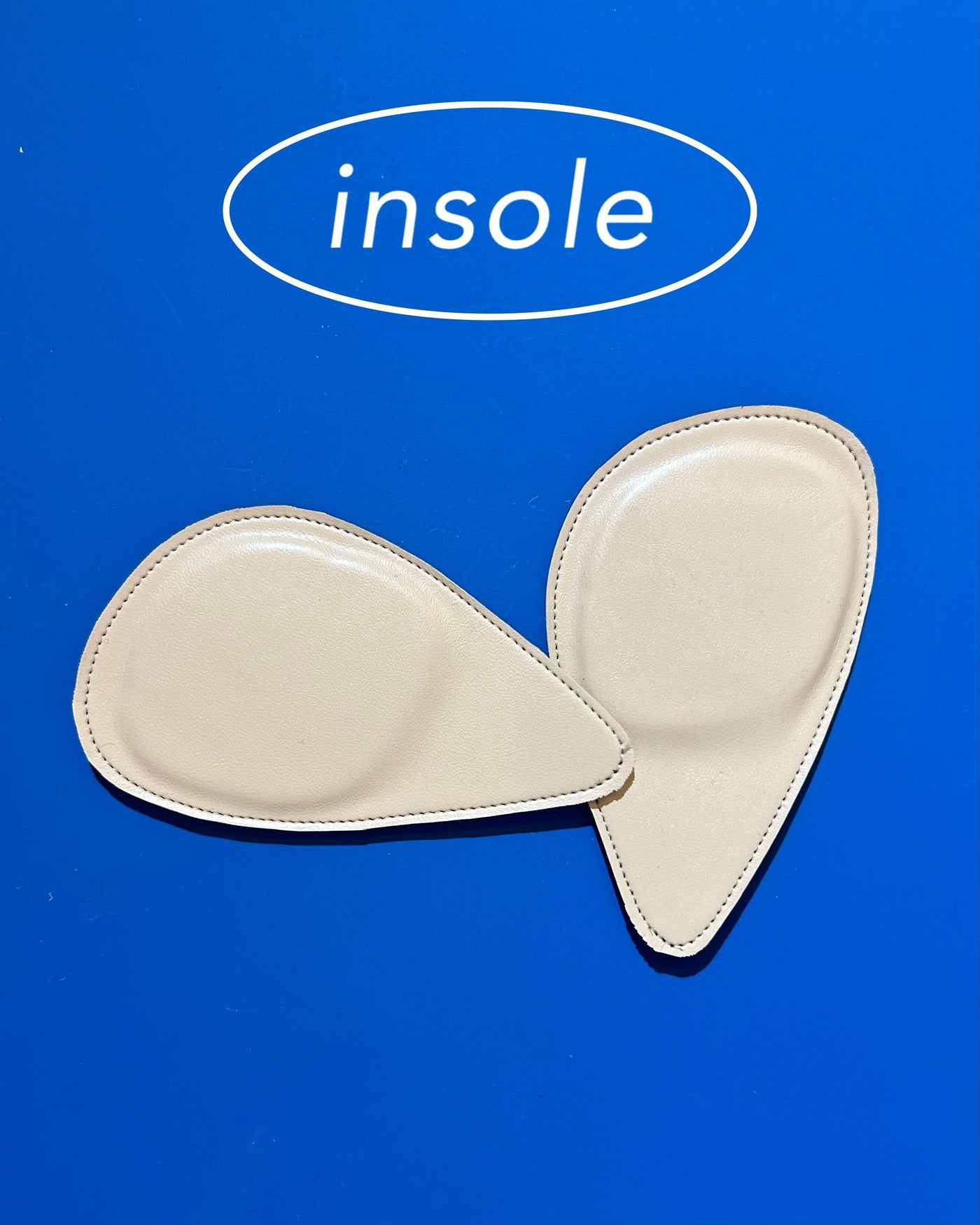 ポインテッドプレーンパンプス