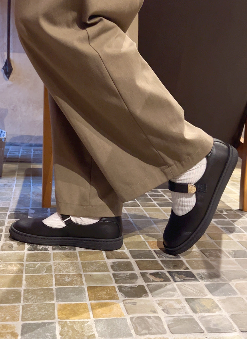 スニーカーメリージェン