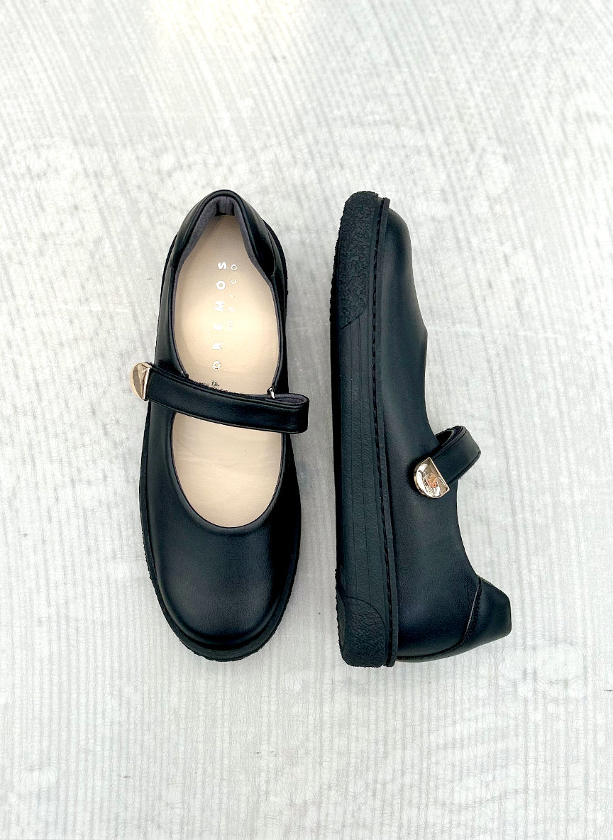 スニーカーメリージェン