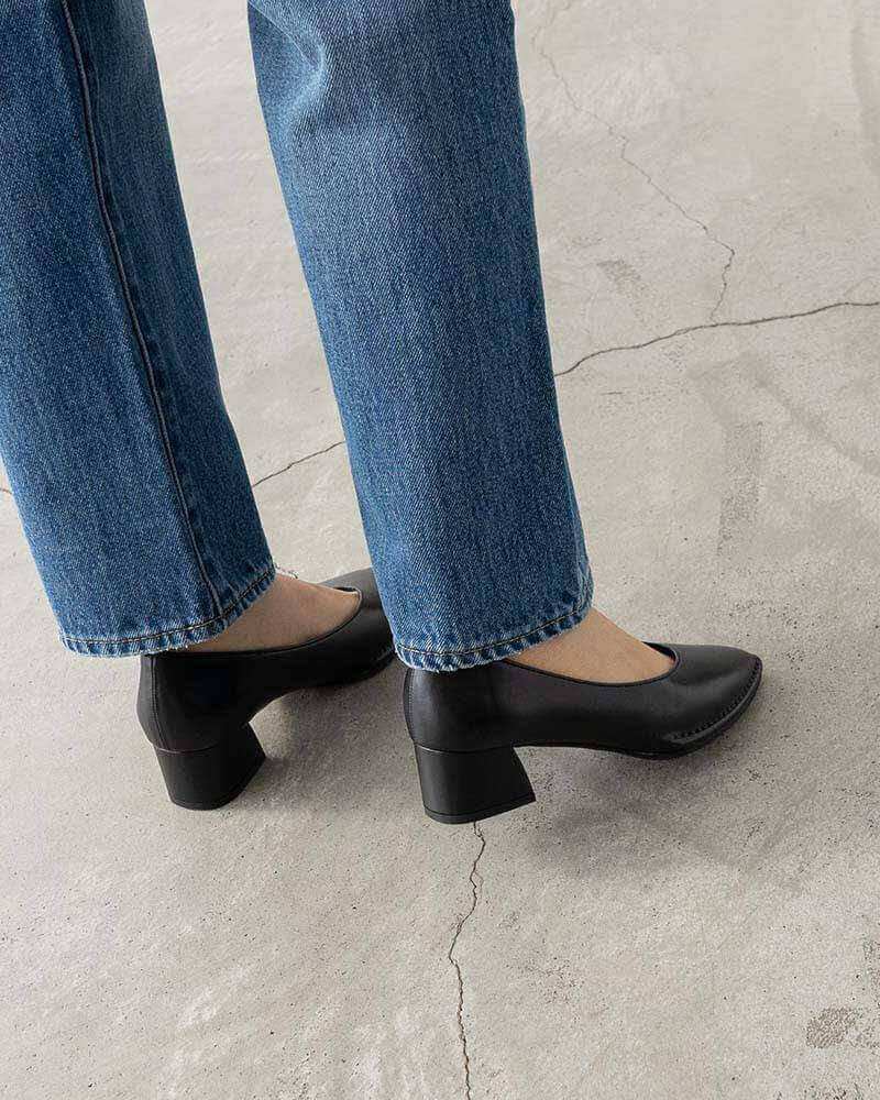 ステッチポインテッドパンプス
