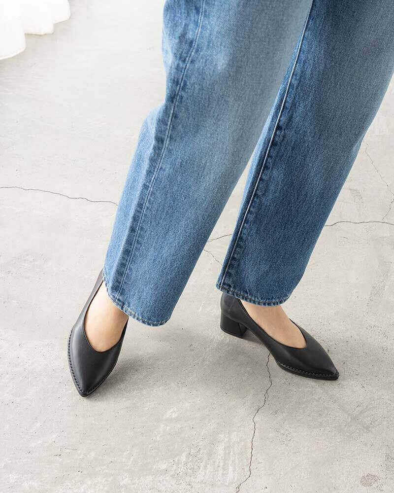 ステッチポインテッドパンプス