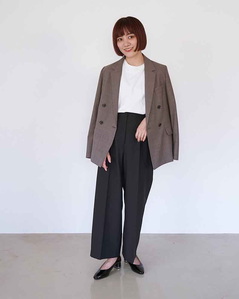 アシンメトリーカットパンプス