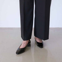アシンメトリーカットパンプス