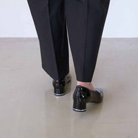 アシンメトリーカットパンプス