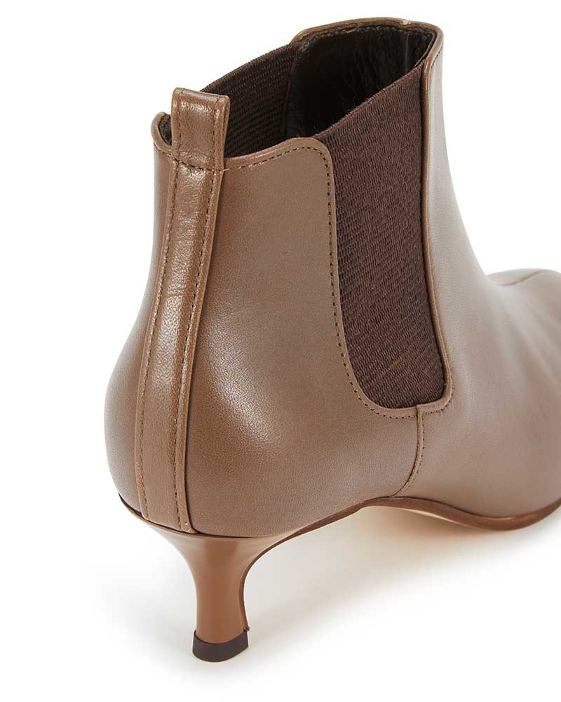 キトゥンヒールサイドゴアブーツ