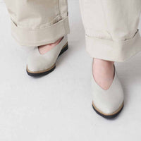 レザーポインテッドパンプス
