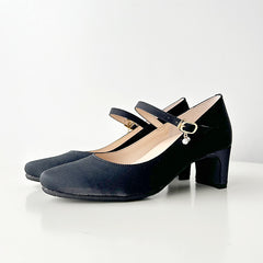 【マシュマロフィット】ビジューストラップパンプス