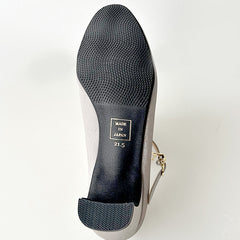 【マシュマロフィット】ビジューストラップパンプス