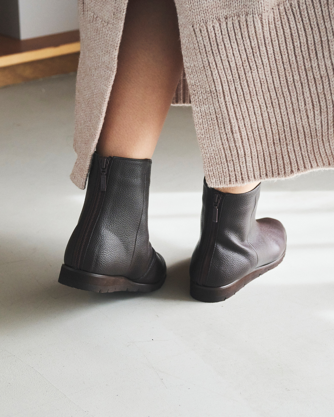 シンプルショートブーツ