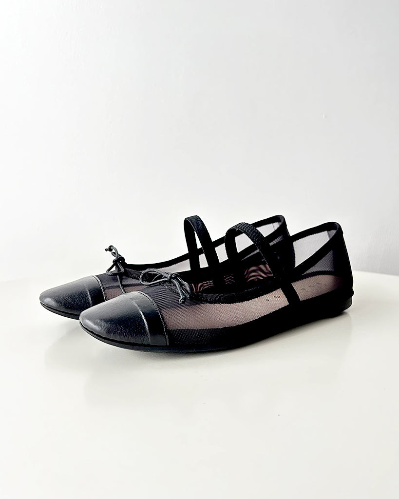 ストラップ付チュールバレエ