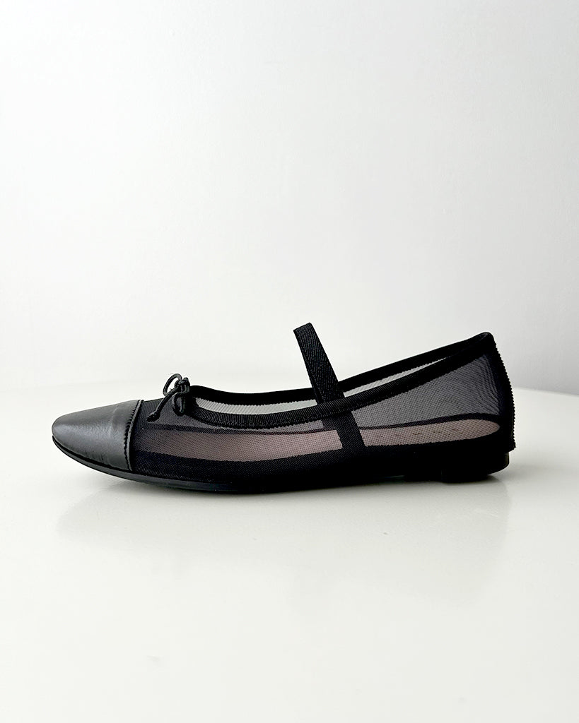 ストラップ付チュールバレエ