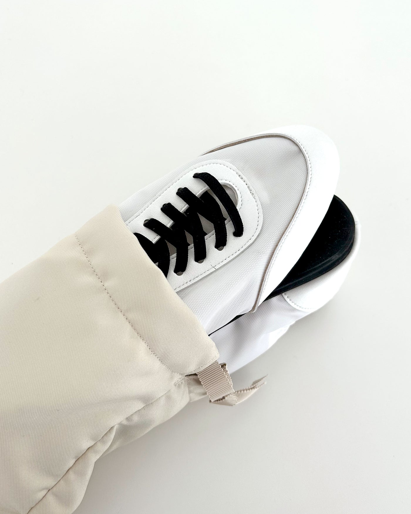 ポケッタブルスニーカー