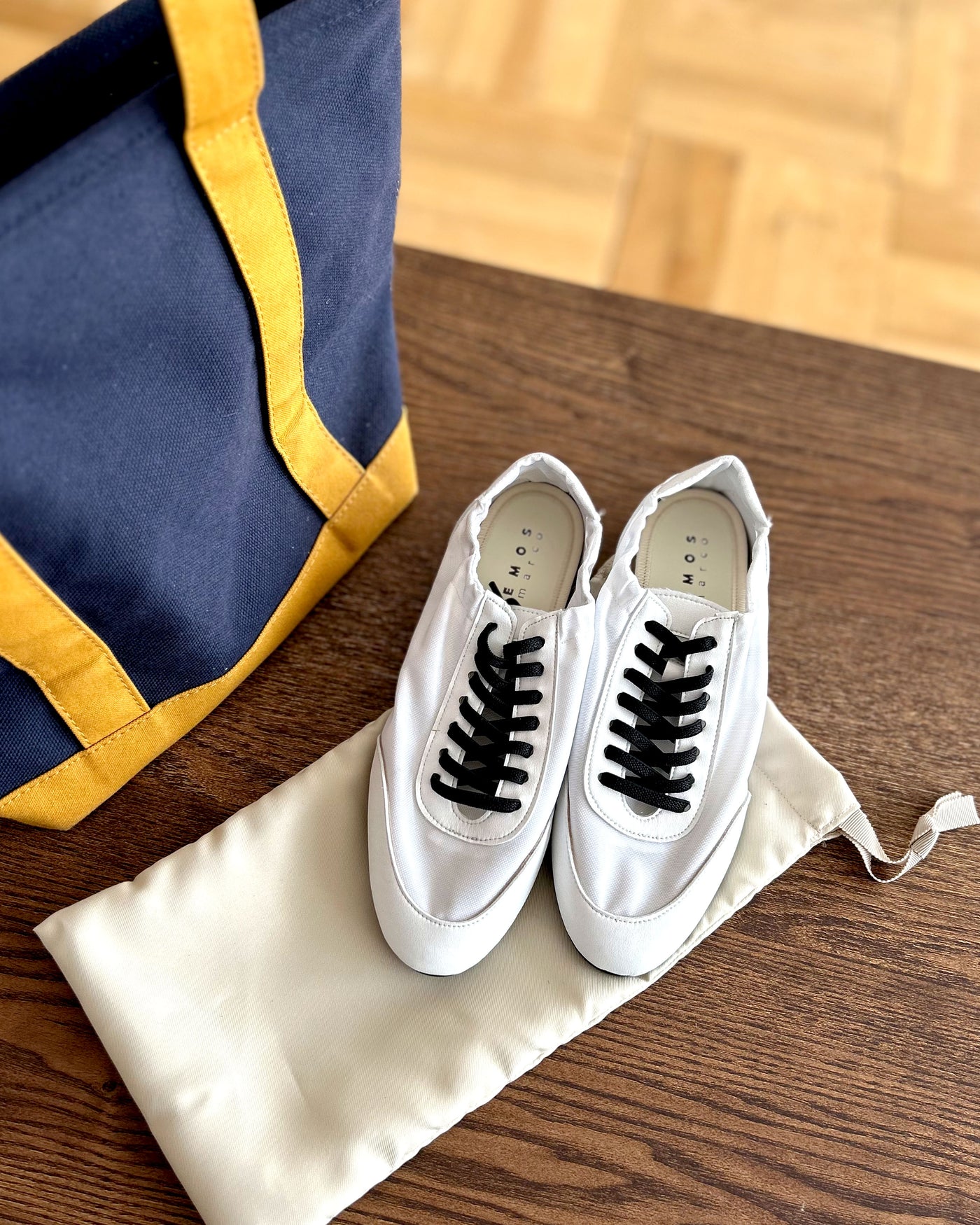 ポケッタブルスニーカー